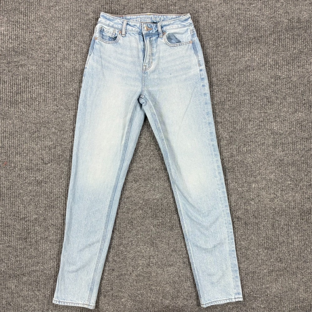 American Eagle Strigid Mom Jeans Womens Size 0 Regular Light Wash Denim Mid Rise